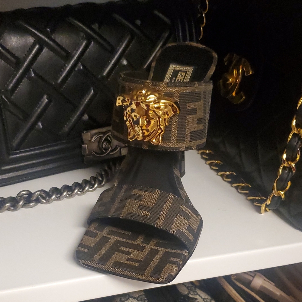 FENDACE Black and Gold Heels